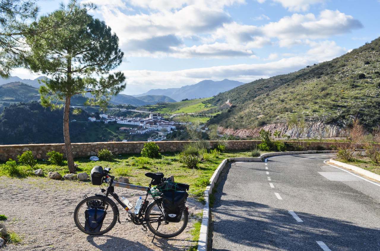 Cycling in Atajate in Malaga